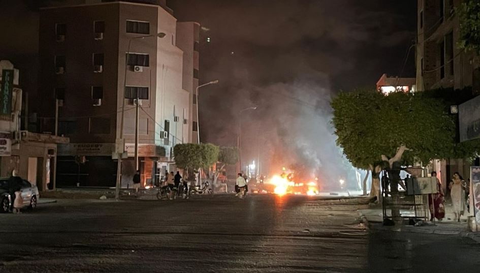   محتجّون يشعلون العجلات المطاطية ويقطعون طرقات في قابس